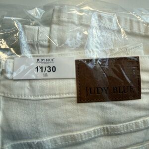 Judy Blue High Rise, Wide Leg Classic White Denim 11/30